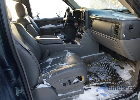 2005 Chevrolet Suburban 1500 Lt z USA, uszkodzony, nr VIN 1GNFK16Z15J151776